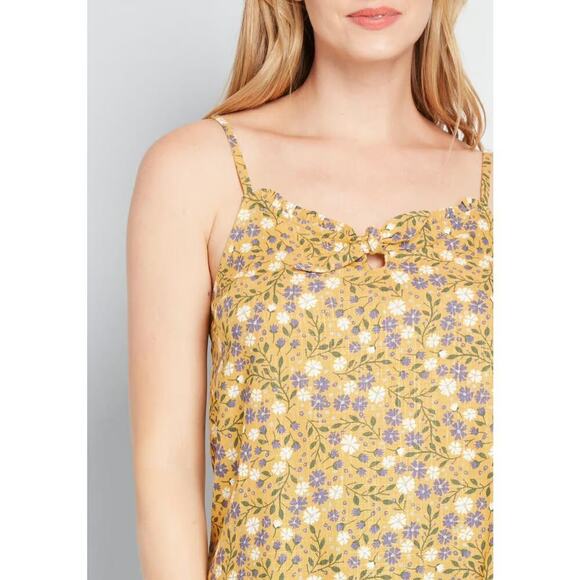 MODCLOTH Spruced Up Summer Sleeveless Top Floral Cottagecore Yellow Sz XXS - NWT - Picture 3 of 4
